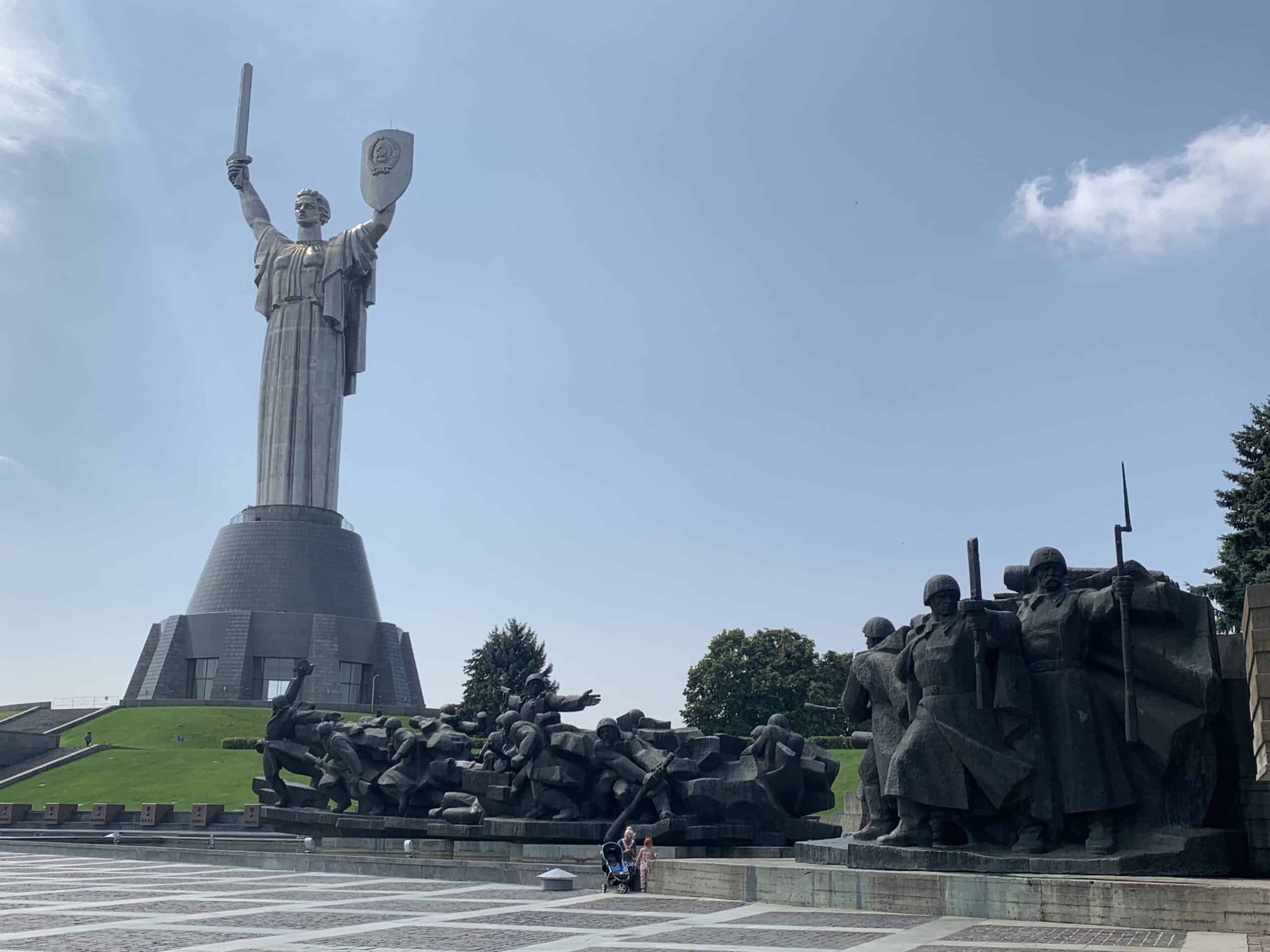 Museo della Storia dell’Ucraina nella seconda guerra mondiale e Statua della Madre Patria – Kyiv