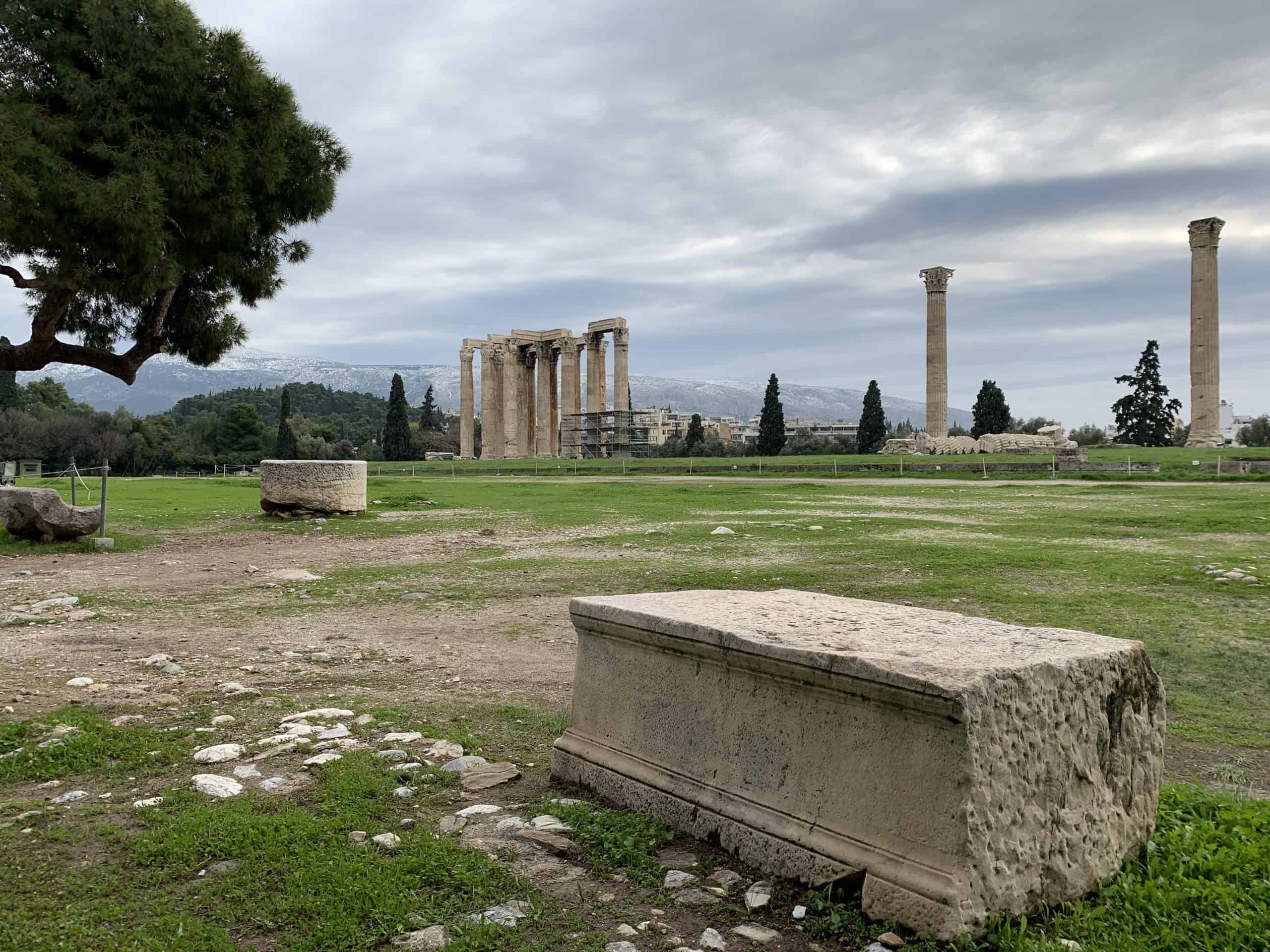 Храм Зевса Олимпийского, ворота и библиотека Адриана — Афины ￼