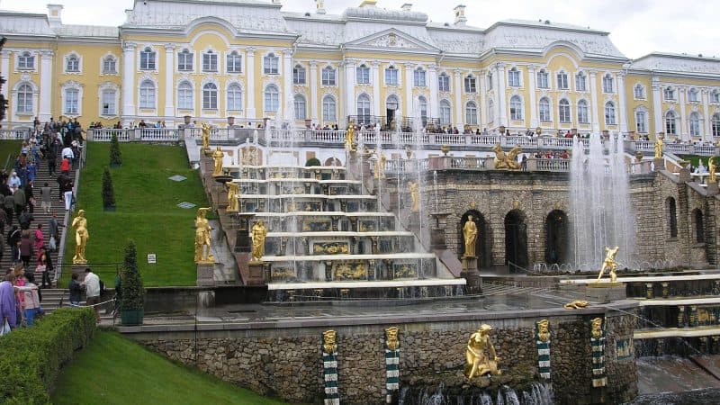 Петергофский дворец – Санкт-Петербург