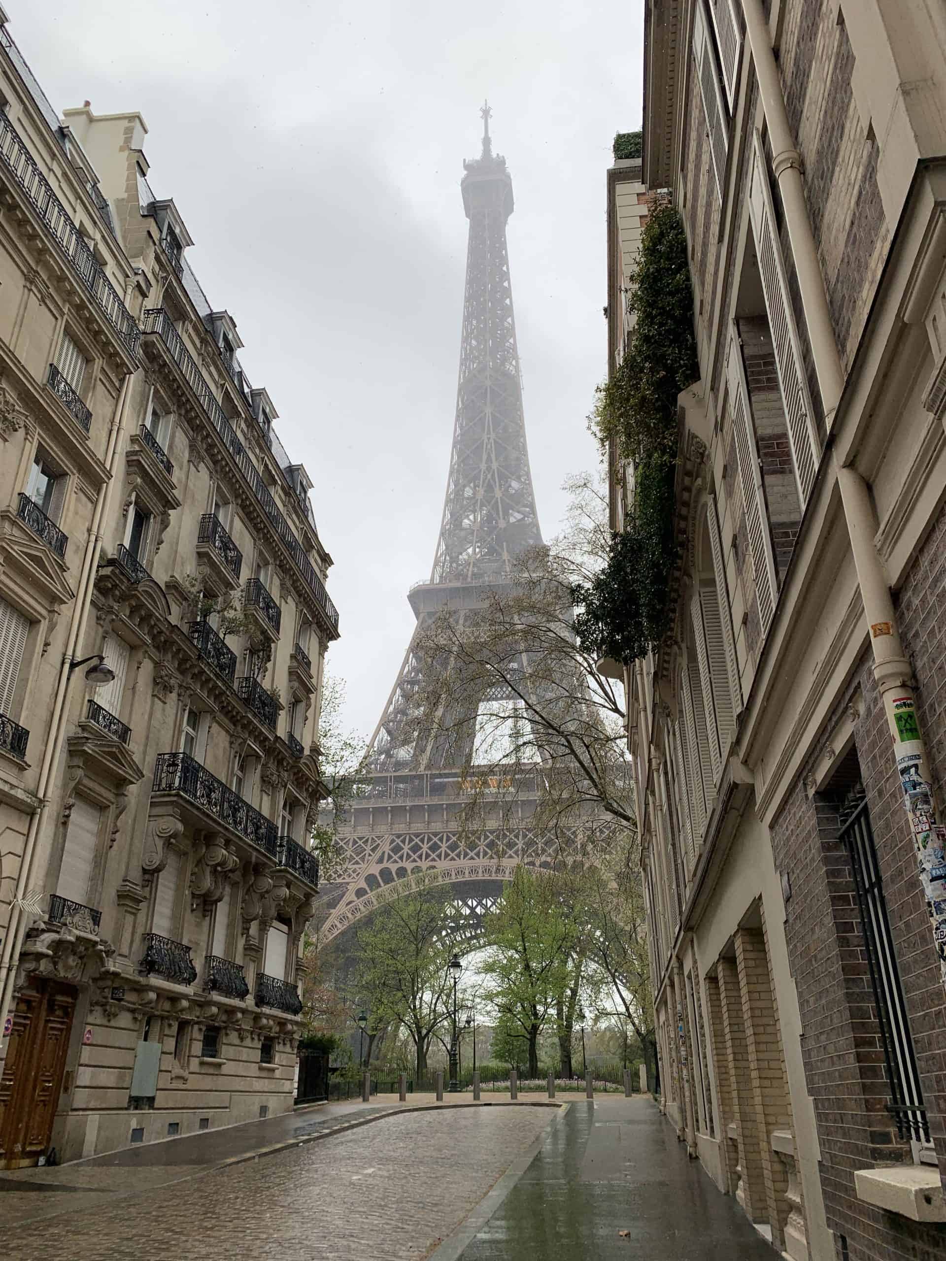 Эйфелева башня — Париж