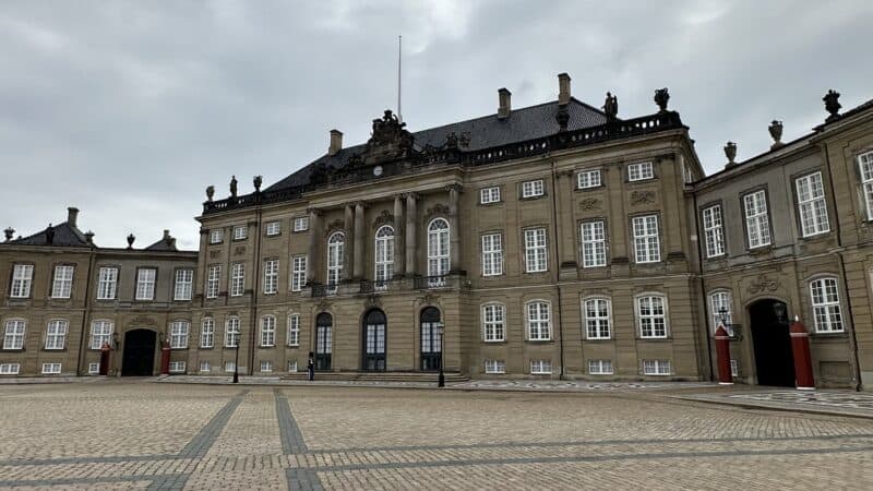 Королевский дворец Амалиенборг — Копенгаген 